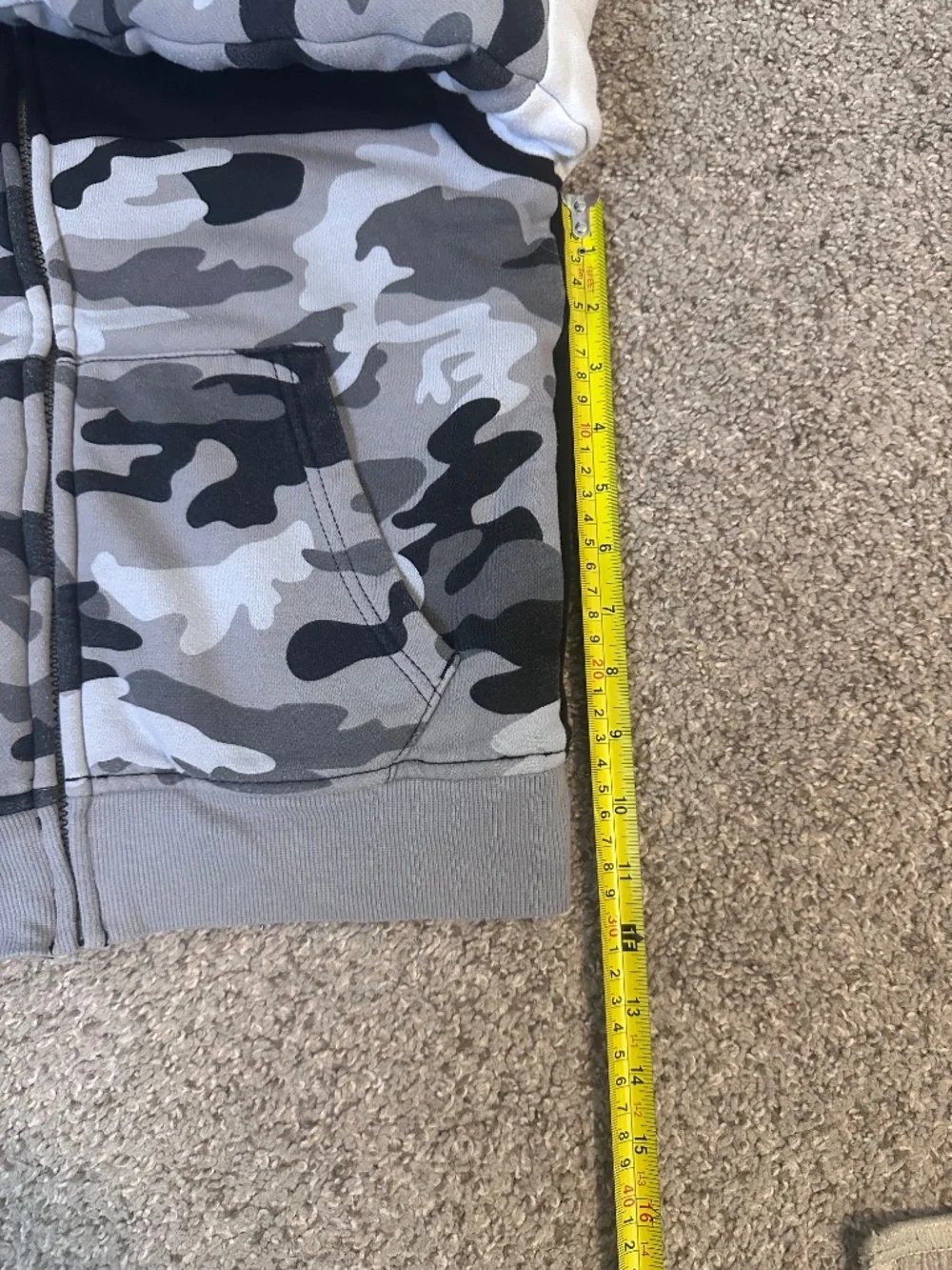 Boys Size Medium (7/8) Childrens Place Camo Print Thick Lined Jacket